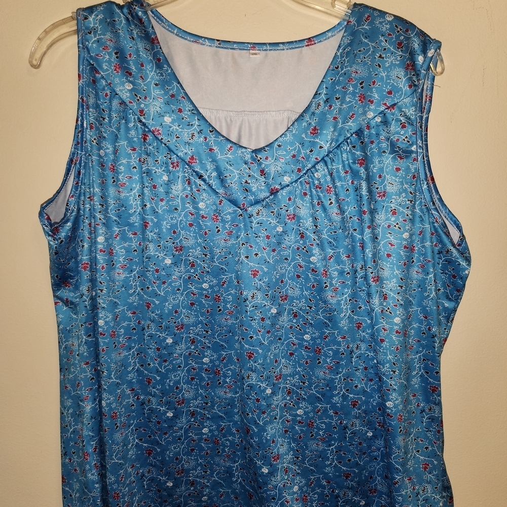 Floral Blue Sleeveless Top - Picture 2 of 5